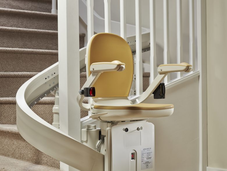 gb-monte-escalier-acorn-tournant